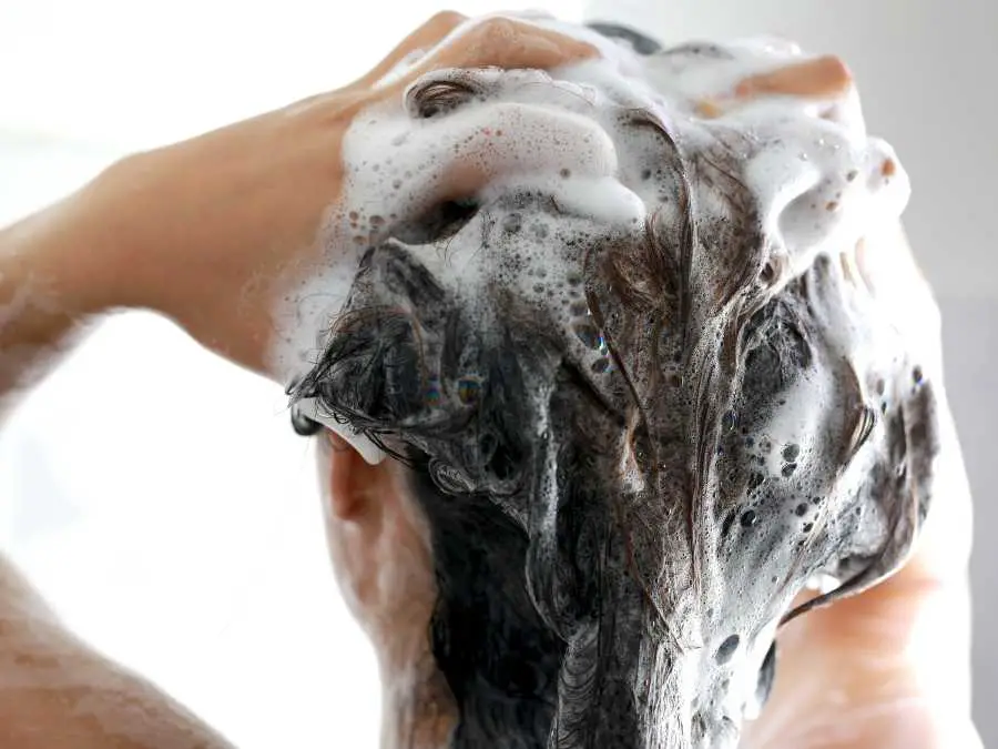 avoid-overwashing-summer-wedding-hair-ideas