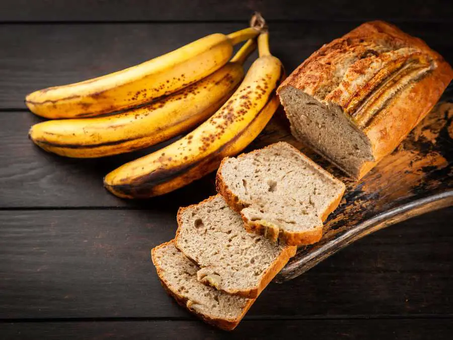 banana-bread-slice-tea-to-elevate-your-afternoon-snacks