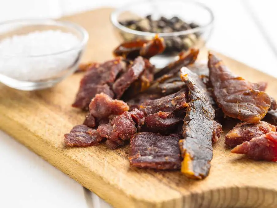 beef-or-turkey-jerky-delicious-high-protein-snacks