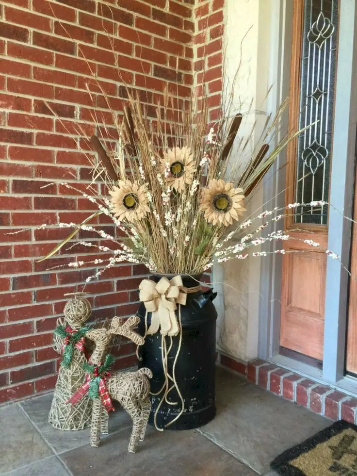 burlap-accent-fall-porch-decor-ideas