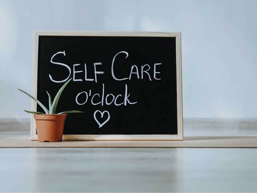 chalkboard-with-fall-message