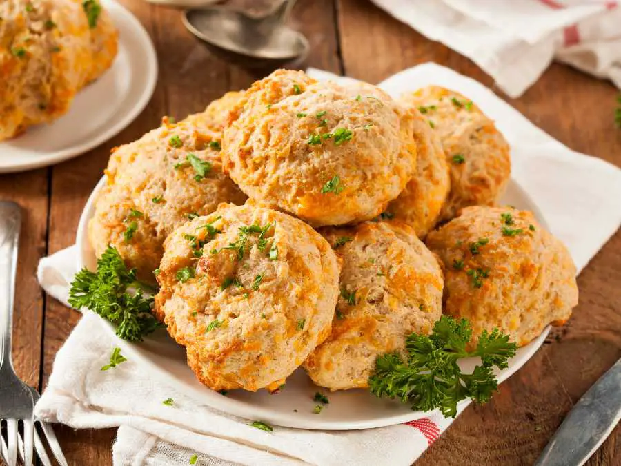 cheddar-chive-biscuits-brunch-ideas