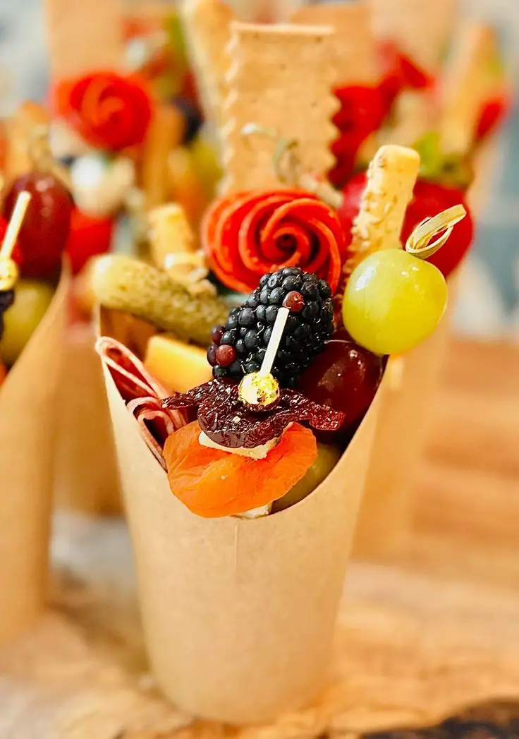 harvest-charcuterie-cup-how-to-make-cute-thanksgiving-charcuterie-cup