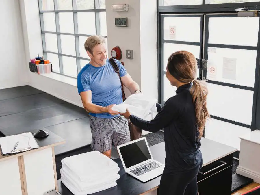 cold-towels-during-the-reception