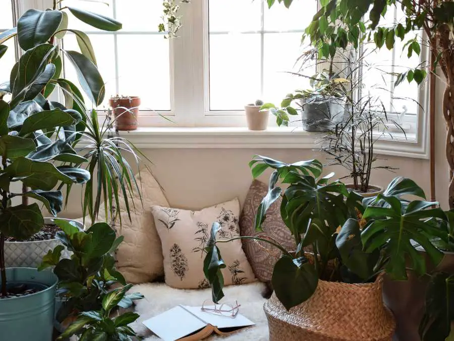 cozy-reading-nook-ways-on-how-to-switch-from-home-decor-to-summer-fall