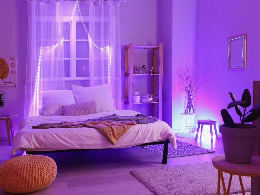 fairy-light-fall-bedroom-ideas