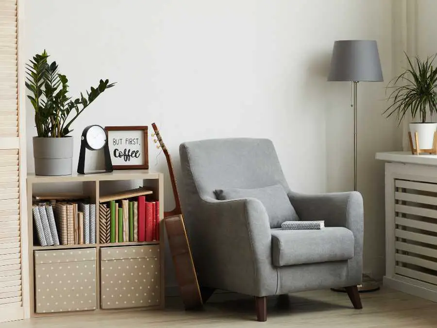 fall-inspired-quote-board-to-create-a-cozy-reading-nook