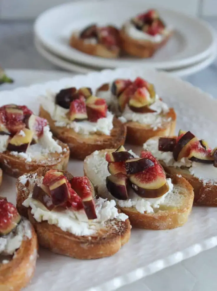 fig-and-goat-cheese-crostini