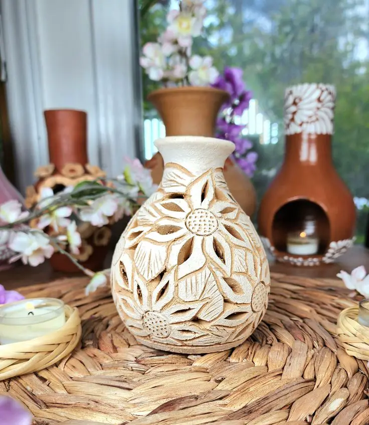 clay-vases-natural-thanksgiving-aesthetic-table-setting