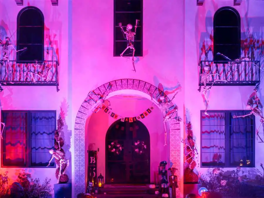 Haunted-house-walkthrough-halloween-party-ideas