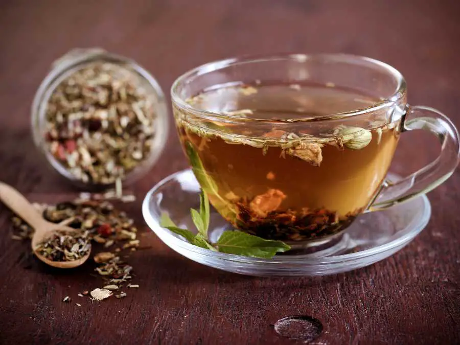 herbal-fall-tea-inviting-ways-to-create-a-cozy-fall-reading-nook