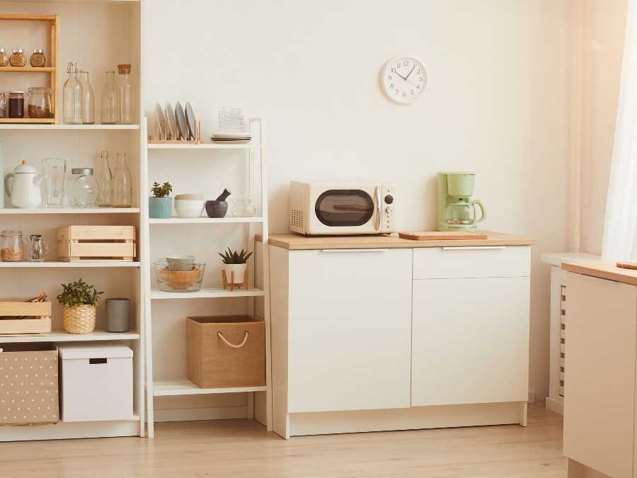 include-warm-toned-decorative-objects-fall-shelf-styling-ideas