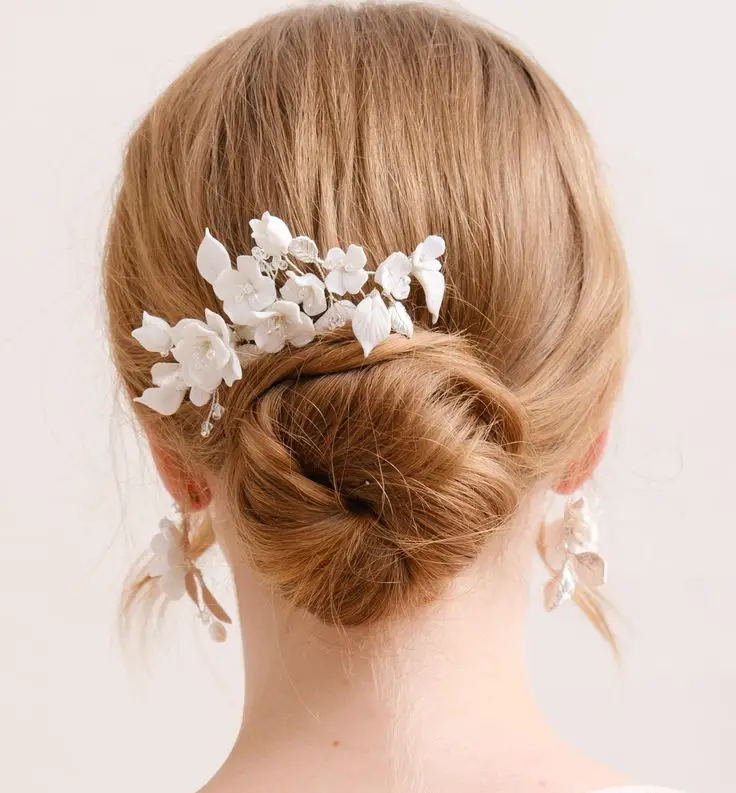 floral-lightweight-accessories-summer-wedding-hair-tips