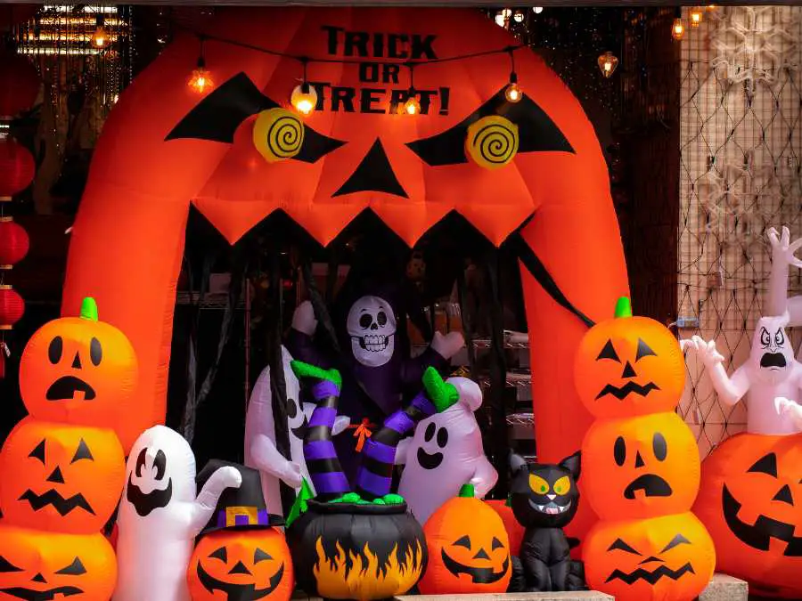 inflatable-halloween-characters