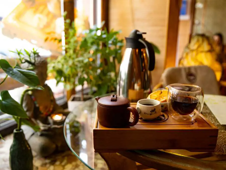 beverage-station-inviting-ways-to-create-a-cozy-fall-reading-nook