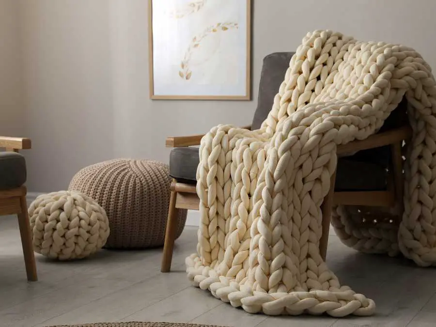 chunky-knits-fall-bedroom-ideas