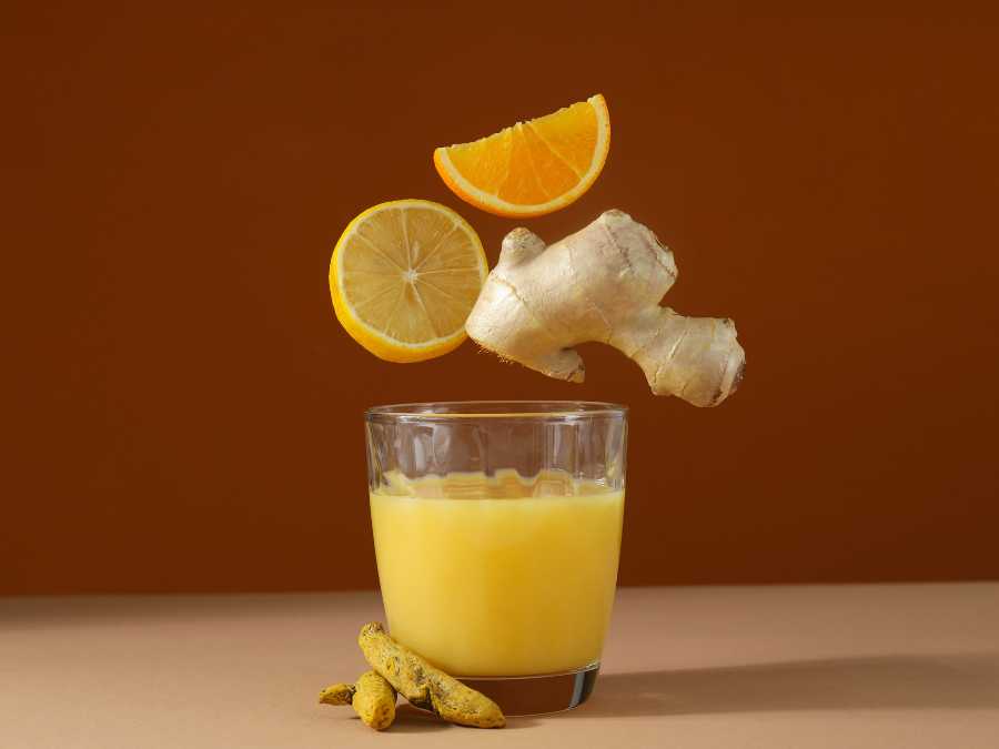 maple-ginger-smash-elegant-fall-wedding-signature-drink-ideas