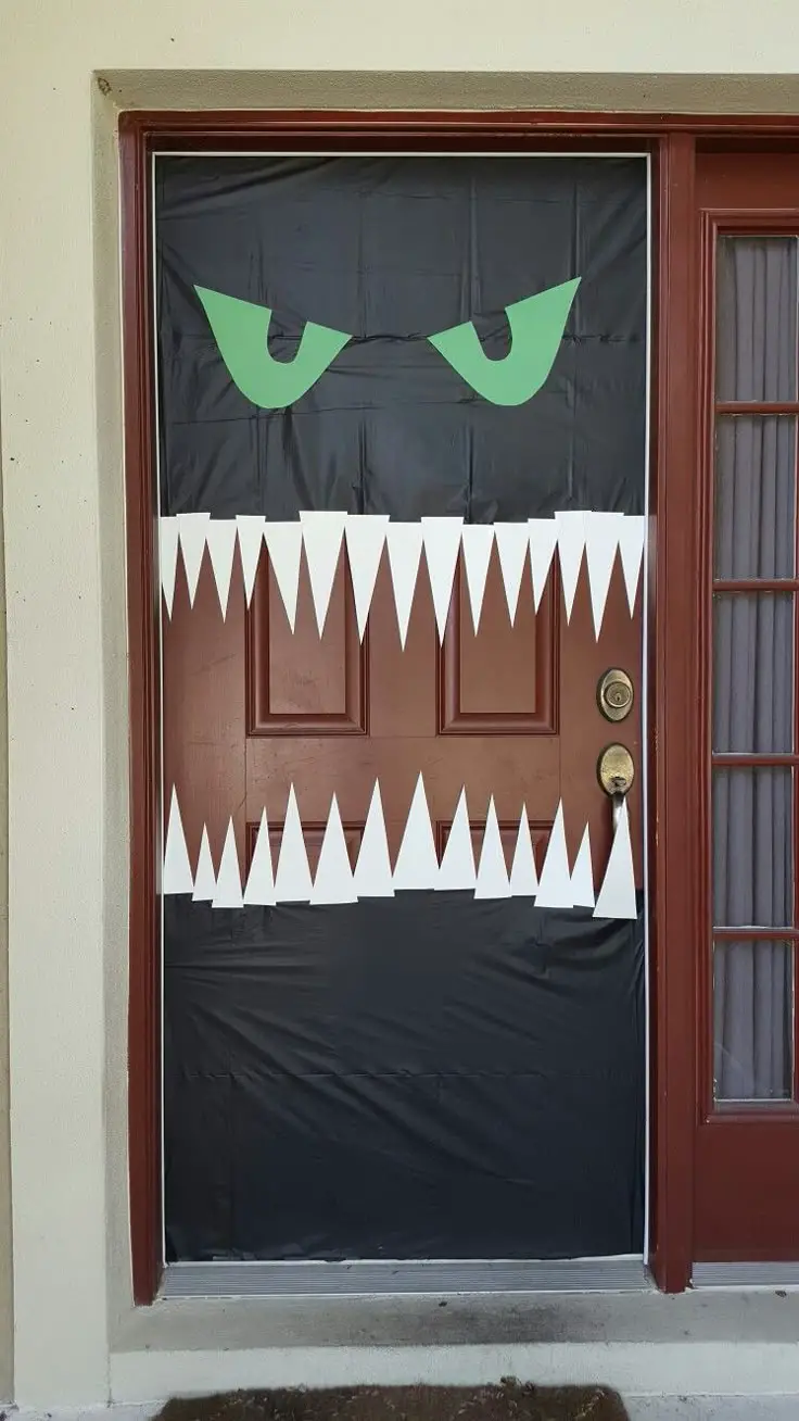 monster-month-door