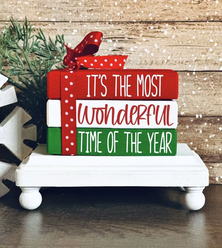 seasonal-book-stack-decor