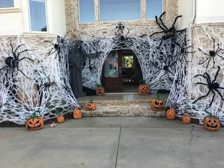 spider-web-entryway-outdoor-halloween-decor