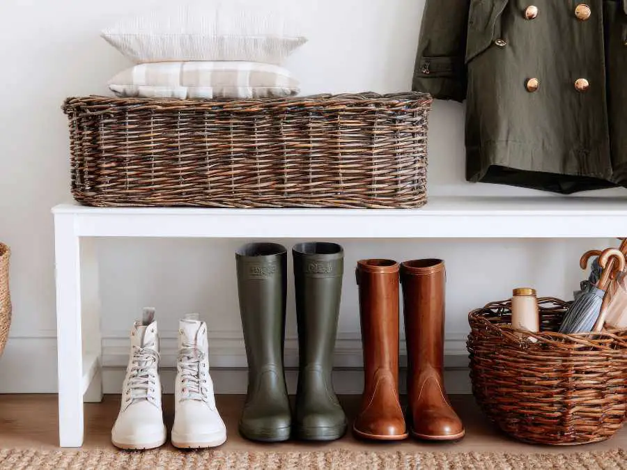 wicker-basket-for-storage-fall-entryway-ideas-to-welcome-the-season