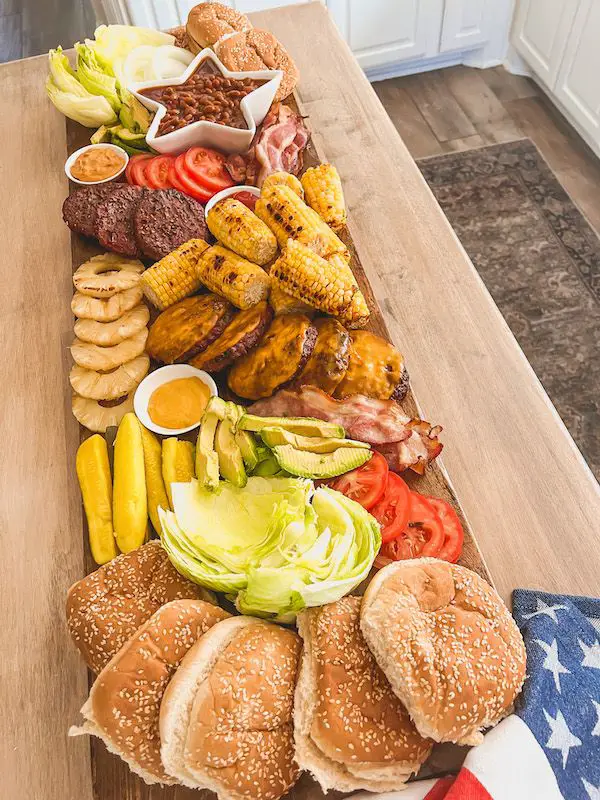burger-bar-labor-day-bbq-ideas