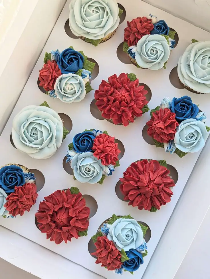 labor-day-themed-cupcake