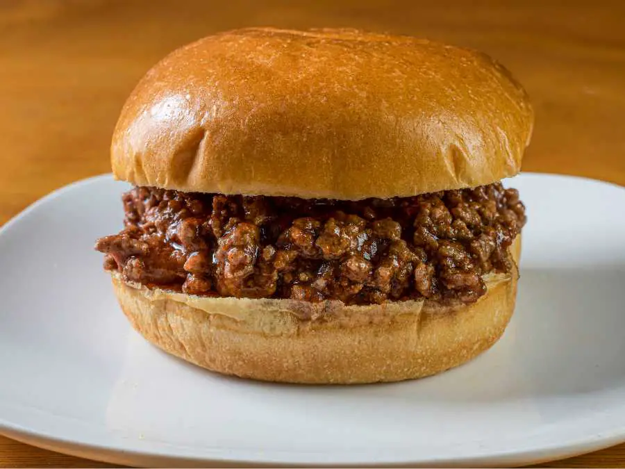 lentil-sloppy-joes-in-reusable-containers-zero-wast-picnic-recipes-ideas