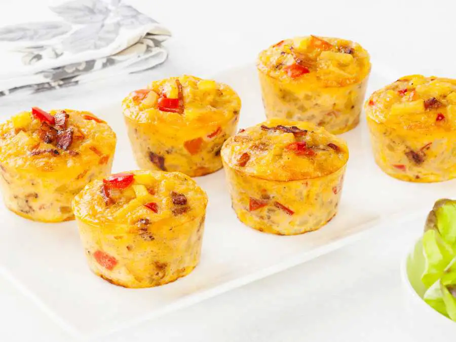mini-frittatas-baked-in-muffin