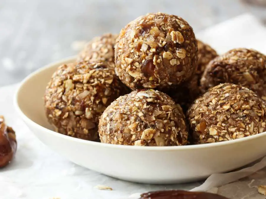 no-bake-energy-balls-with-pantry-leftover