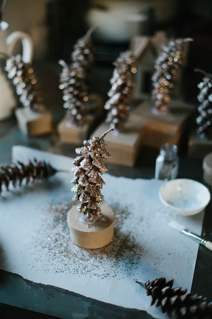 advact-calender-fall-craft-with-pinecone-for-kids-and-adult