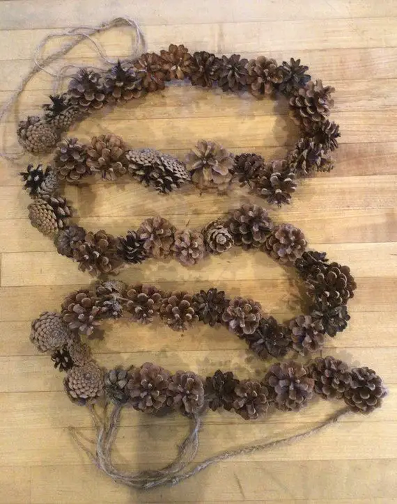 garland-with-beads-fall-craft-with-pinecone-for-kids-and-adult