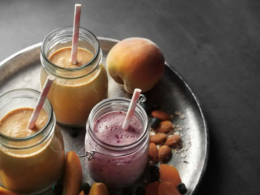 mason-jar-for-drink-healthy-labor-day-grilled-salmon-recipe