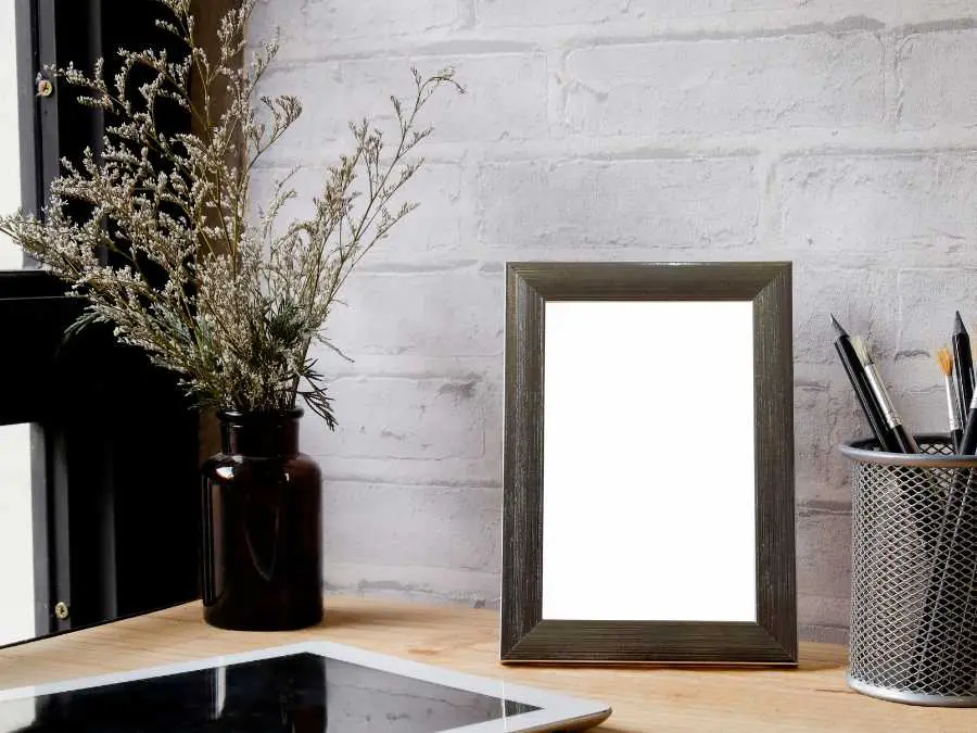 desk-friendly-photo-frame