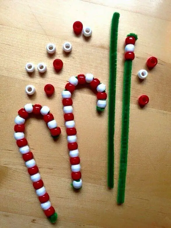 beaded-candy-canes