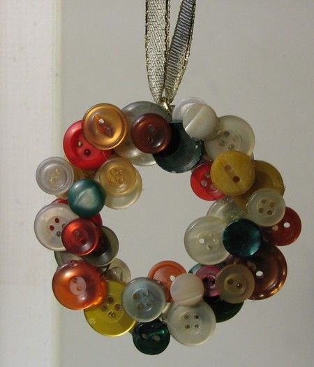 button-wreaths-christmas-ornaments-for-toddlers