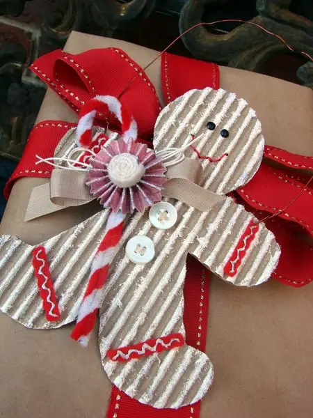 cardboard-gingerbread-men