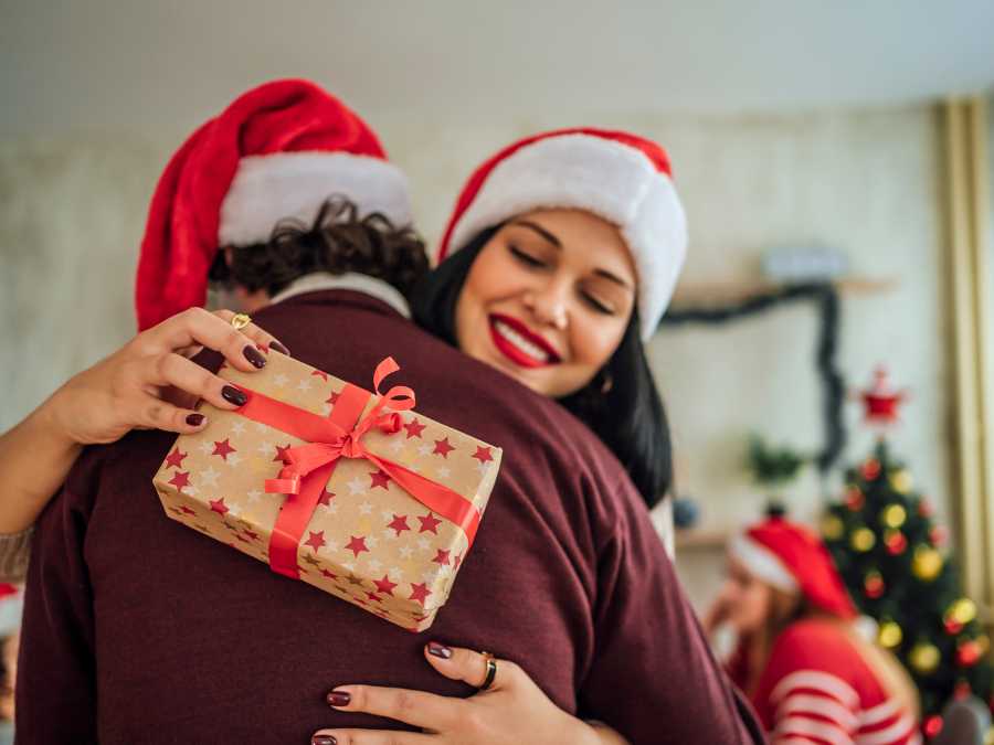 chrismas-gift-for-female-friend