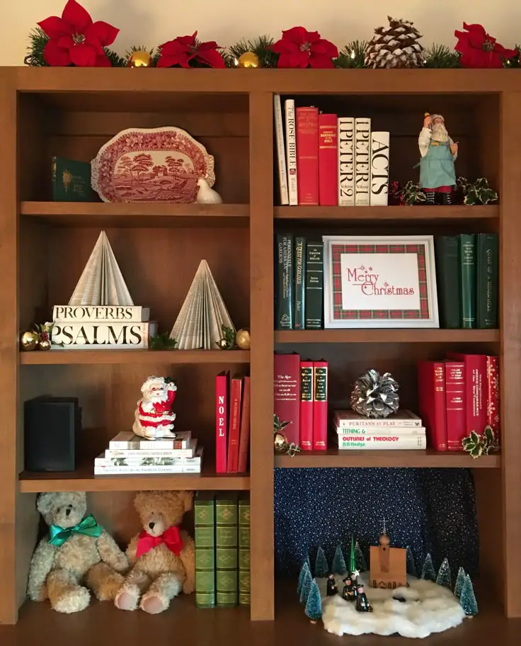 classic-holiday-book-shelf