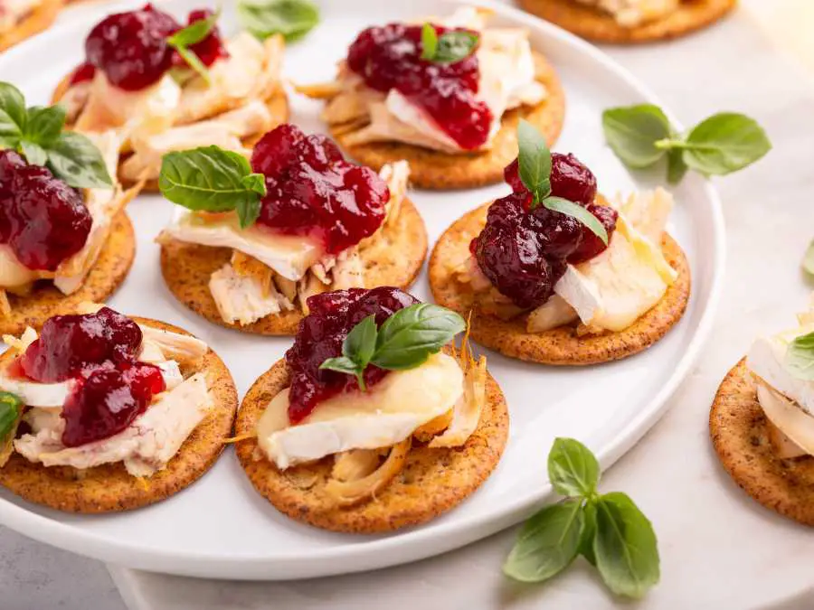 cranberry-and-brie-christmas-party-food-ideas