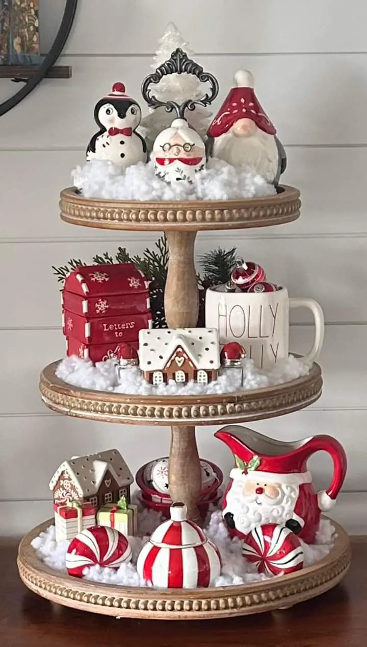 decorative-christmas-trays-with-treats