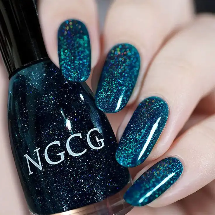 glitter-polishes-cute-halloweeen-nail-art-tutorial