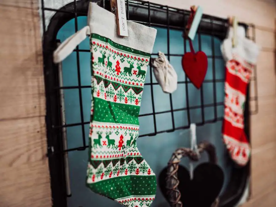 holiday-themed-socks