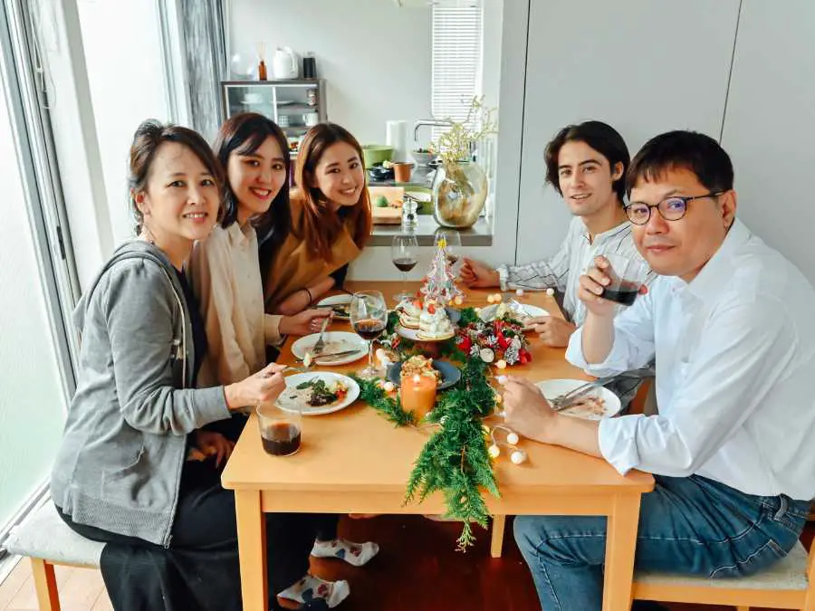 modern-christmas-dinner-ideas