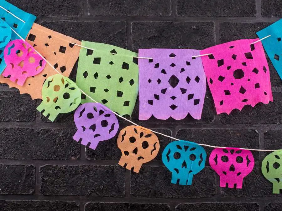 paper-chain-garland-christmas-ornament-for-toddler-