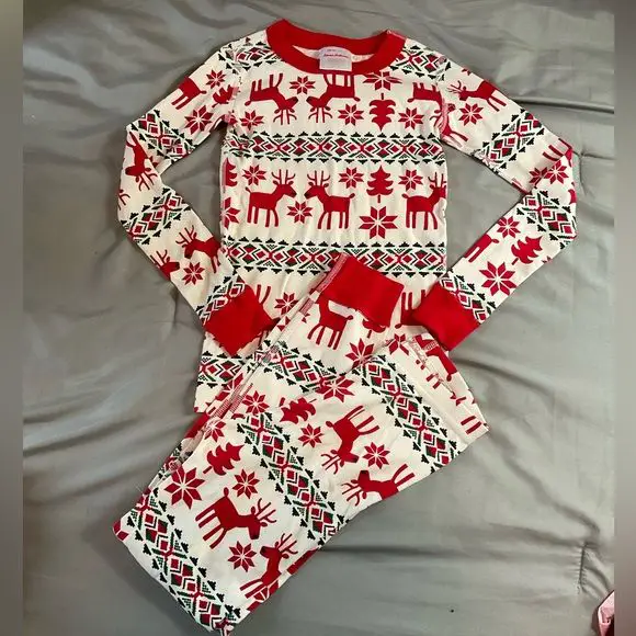 reindeer-and-woodland-creature-patterns-adorable-matching-christmas-pajamas