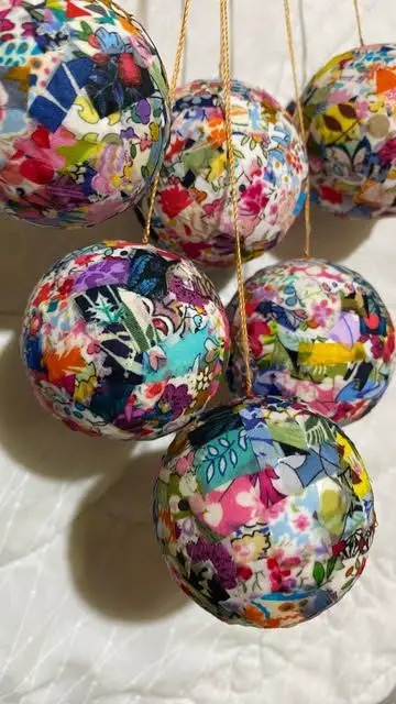 scrap-fabric-baubles