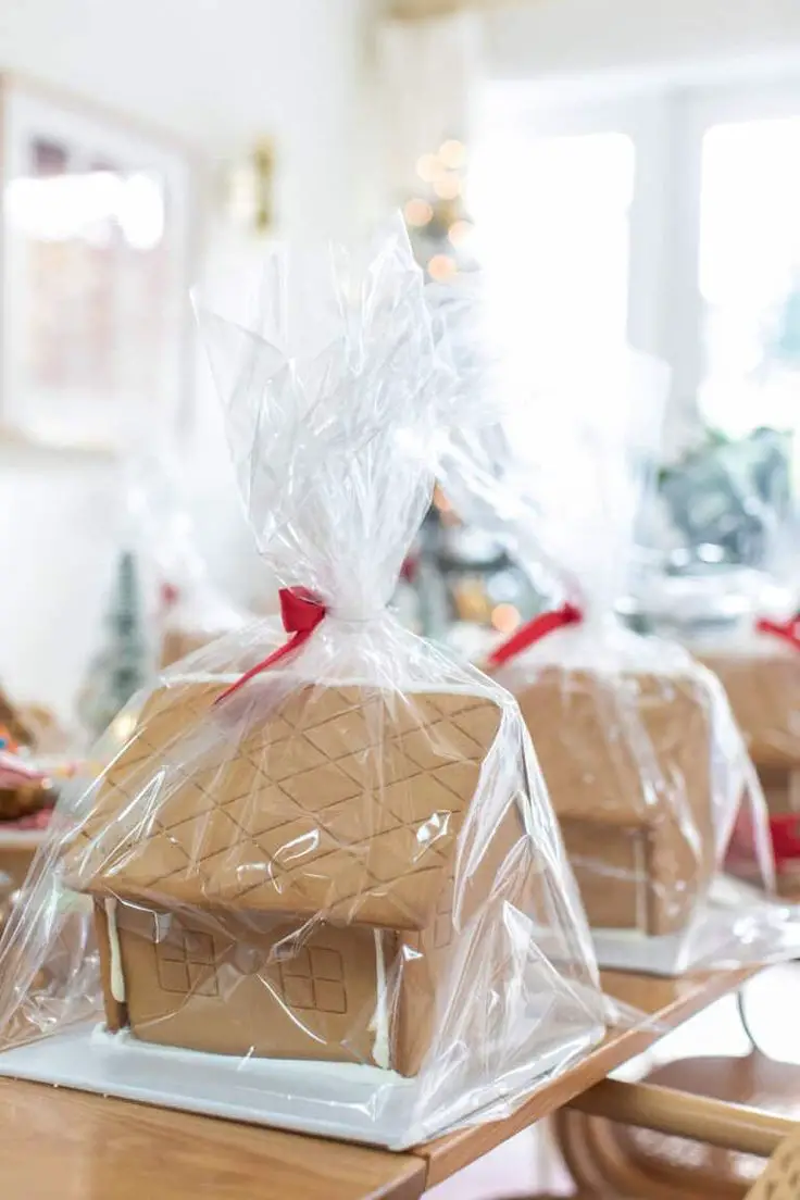 short-term-storage-gingerbread-house-ideas-for-beignner