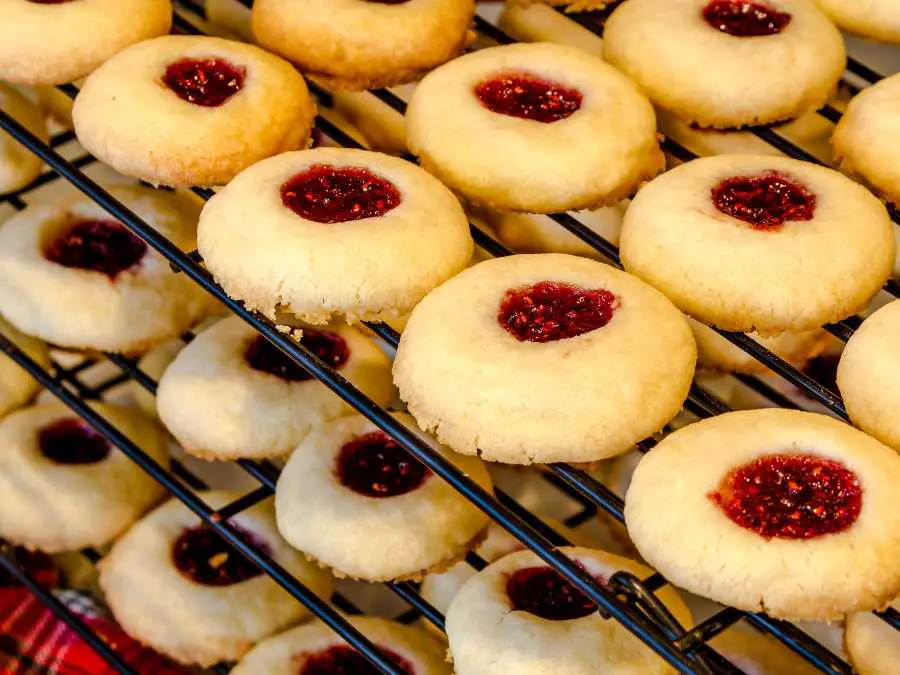 thumbprint-delicious-christmas-cookies