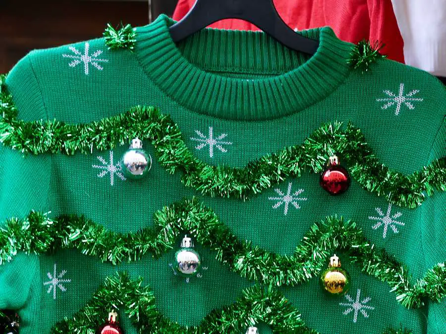 ugly-christmas-sweater-party-ideas
